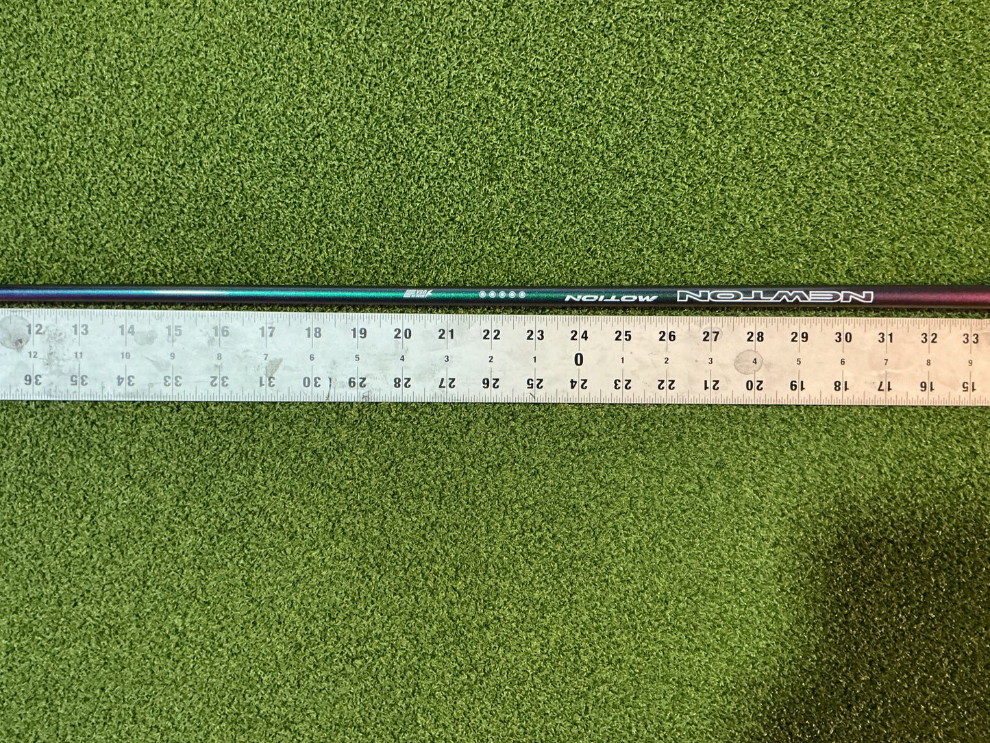PREOWNED NEWTON MOTION 5 DOT TAYLORMADE DRIVER SHAFT