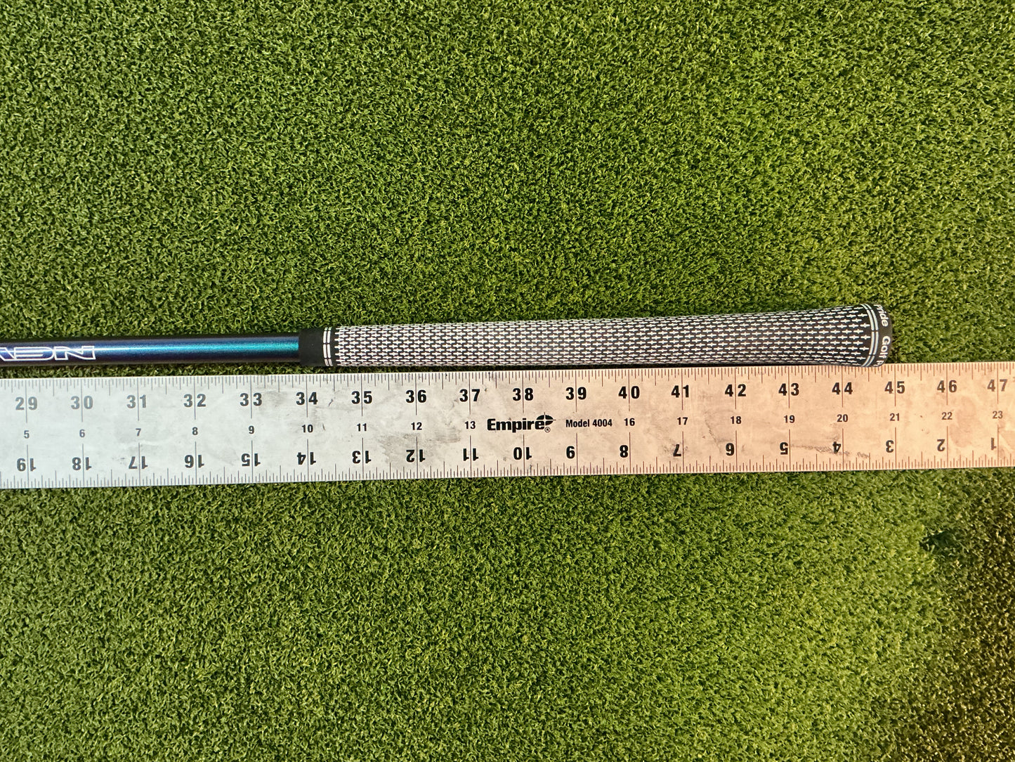 PREOWNED NEWTON MOTION 5 DOT TAYLORMADE DRIVER SHAFT